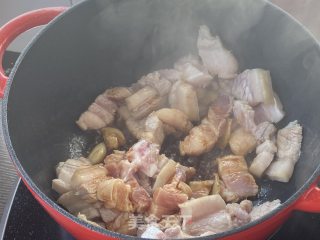 小鲍鱼红烧肉炖土豆，超级下饭哟！的做法步骤：3