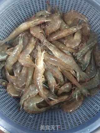 盐水白灼罗氏虾的做法步骤：2