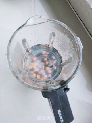黑豆花生豆浆的做法步骤：3