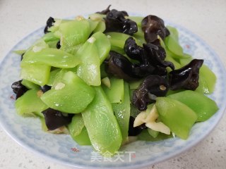 莴笋炒黑木耳的做法步骤：6