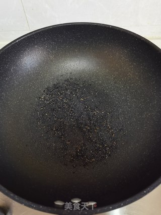 黑芝麻火龙果酪的做法步骤：3