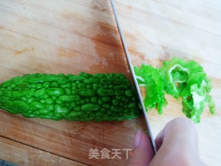 苦瓜摊鸡蛋的做法步骤：5