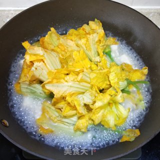 豆腐南瓜花汤的做法步骤：12