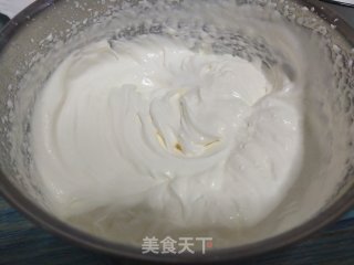 火龙果慕斯蛋糕的做法步骤：4