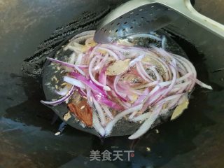 香菇肉馅饺子的做法步骤：1