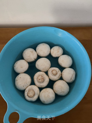 红烧口蘑的做法步骤：1