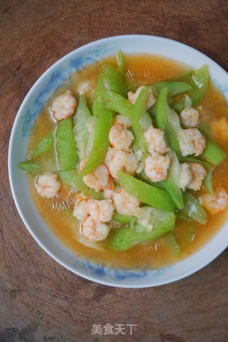 丝瓜炒虾仁的做法步骤：5