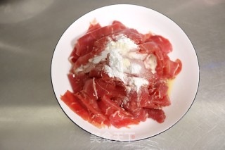 洋葱炒牛肉的做法步骤：3