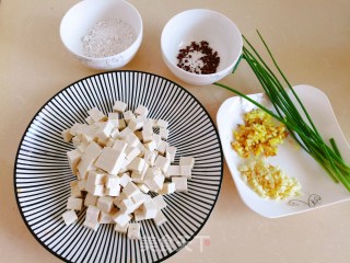 比肉还好吃的滋味家常菜——麻婆豆腐????的做法步骤：1