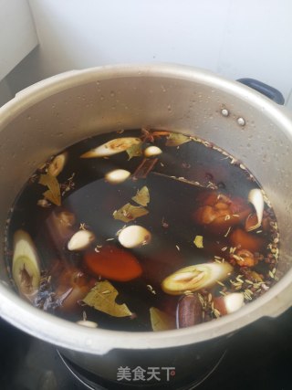 炖猪蹄的做法步骤：4
