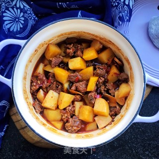 红烧牛肉炖土豆的做法步骤：12