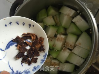 小冬瓜扇骨汤的做法步骤：7