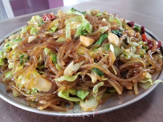 包菜炒粉条的做法步骤：7