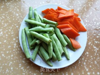 四季豆炒松茸的做法步骤：2