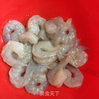 虾球炒香干芦笋的做法步骤：1