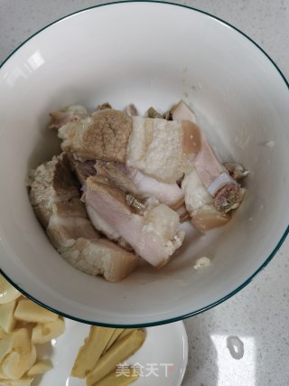 茶树菇炖肉的做法步骤：4