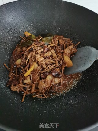 茶树菇炖肉的做法步骤：9