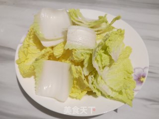 白菜虾仁锅的做法步骤：2