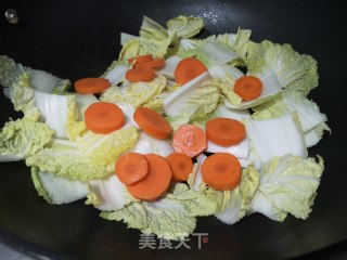 白菜虾仁锅的做法步骤：6