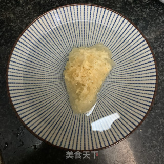 绿豆银耳羹的做法步骤：2