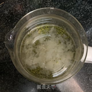 绿豆银耳羹的做法步骤：5