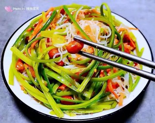 #凉拌菜#粉丝花生米拌蒜苗的做法步骤：14