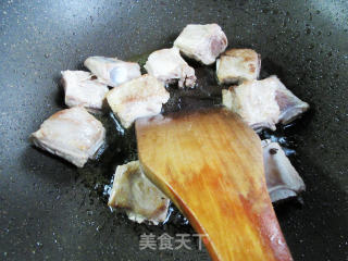 仔排烧小土豆的做法步骤：2