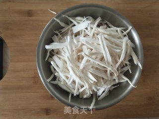 手撕杏鲍菇的做法步骤：3