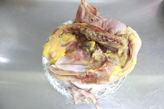 鲜美鸡汤的做法步骤：1