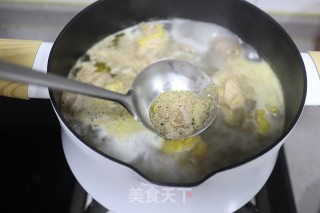 鲜美鸡汤的做法步骤：3