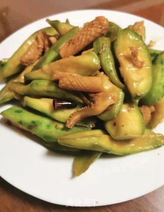 丝瓜炒鱿鱼的做法步骤：10
