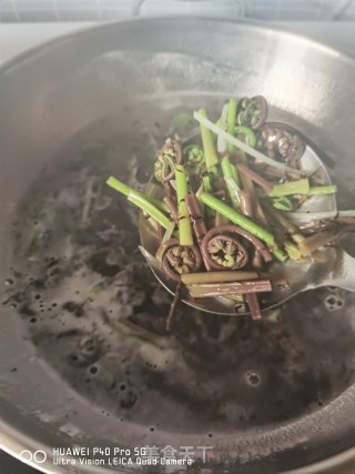 猴腿炒土豆丝的做法步骤：8