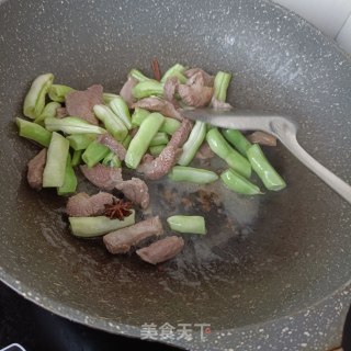 梅花肉炖土豆的做法步骤：9
