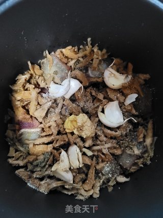腊肉焖大头菜的做法步骤：7