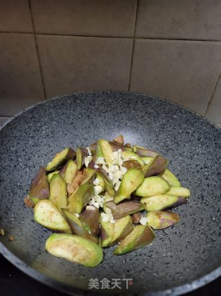 咸鱼烧紫茄子的做法步骤：5