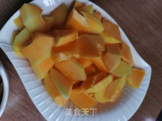 蒜炒木瓜的做法步骤：1