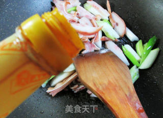 大葱炒猪耳朵的做法步骤：6