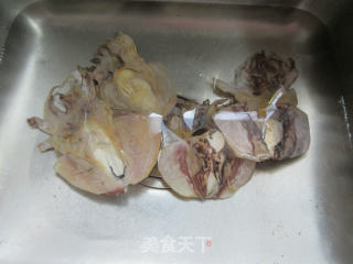乌贼鲞炒茄子的做法步骤：2