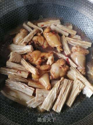 鸡腿烧腐竹的做法步骤：7