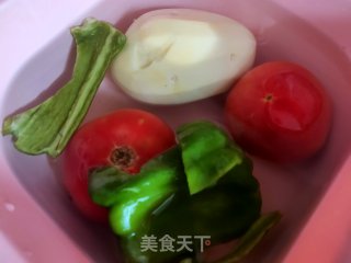 番茄土豆虾的做法步骤：1