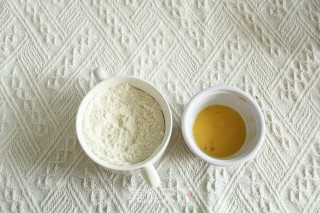 微甜不腻的椰蓉三角酥的做法步骤：2