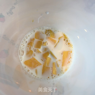 芒果奶昔的做法步骤：3