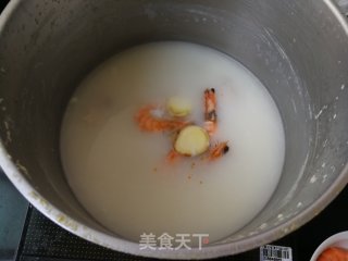 排骨鲜虾粥的做法步骤：6