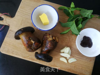 香煎牛肝菌的做法步骤：1