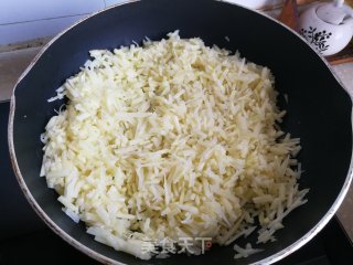 虾皮土豆馅饼的做法步骤：4