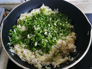 虾皮土豆馅饼的做法步骤：6