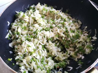 虾皮土豆馅饼的做法步骤：7