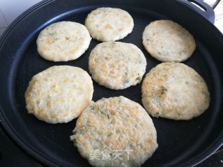 虾皮土豆馅饼的做法步骤：14