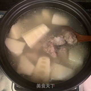 鲜笋排骨汤的做法步骤：8