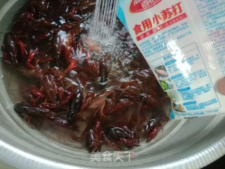 啤酒小龙虾的做法步骤：1